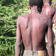 Hadzabe hunt, scars on his back 075.JPG