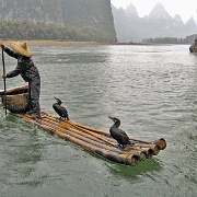 fisherman-with-cormorants-li-river-guilin.jpg