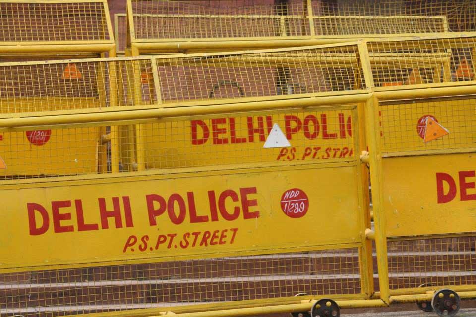 delhi-parliament-barricade