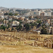 intersection-of-south-decumanus-and-colonnaded-street.jpg