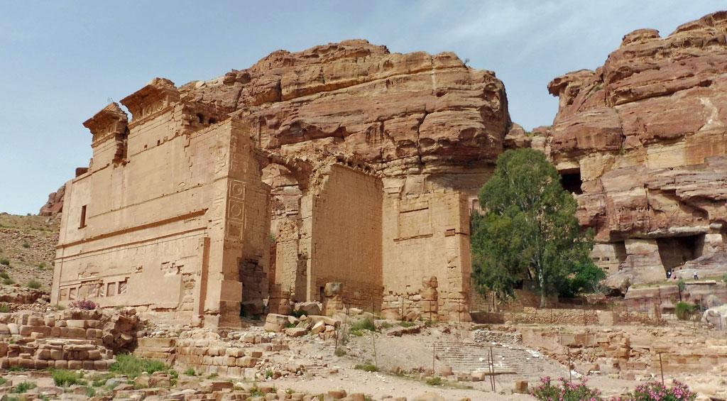 qasr-al-bint-or-temple-of-dushares