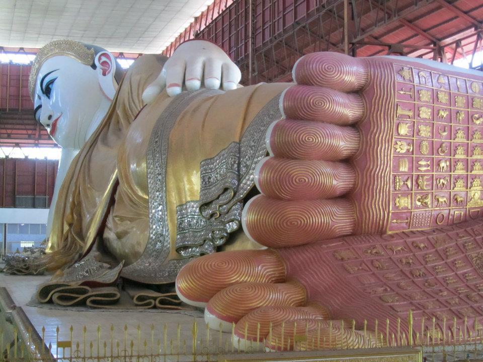 reclining-buddha-chaukhtatgyi-paya-yangon-myanmar