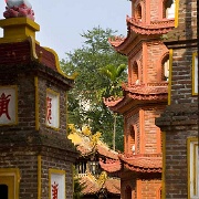 tranquoc-pagoda-hanoi.jpg