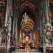 Stephansdom Cathedral interior, Vienna 10300451.jpg
