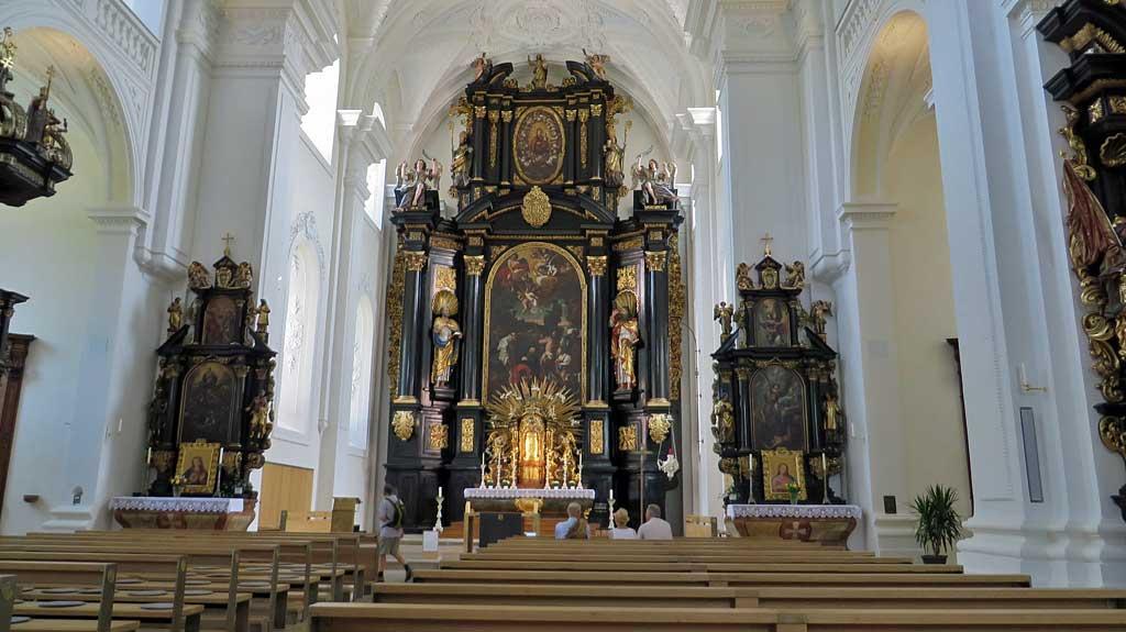 St Paul Church altar