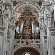 Organ at St Stephen's Cathedral, Passau 739870_S.jpg