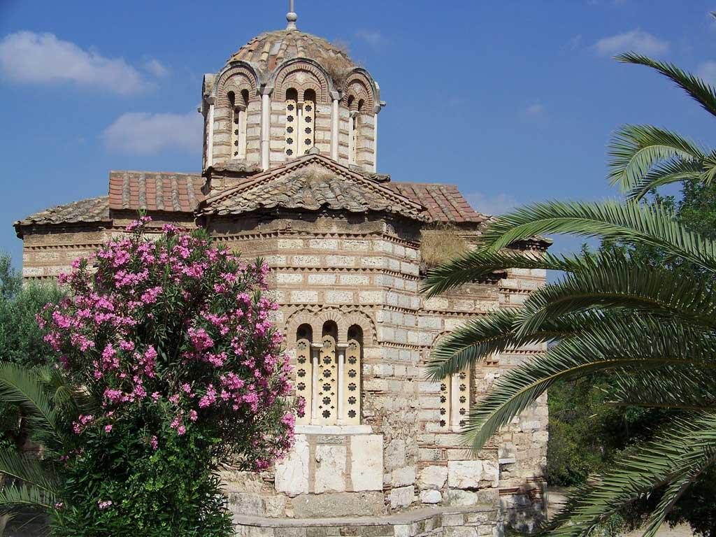 Byzantine Kapnikarea Orthodox Church in Monastiraki 9a