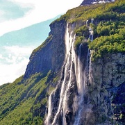 Seven Sisters Waterfall, Geirangerfjord 10686817.jpg