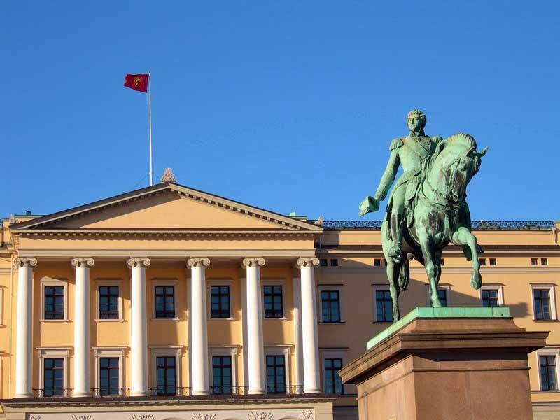 Royal Palace and Statue of King Karl Johan, Oslo 458923