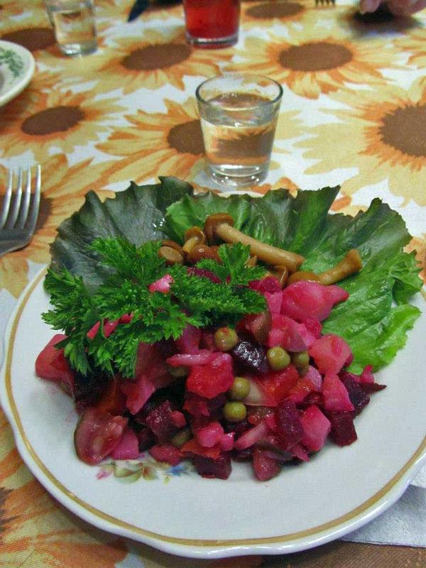 Beetroot salad and vodka, Moscow 132