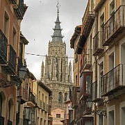 approaching-toledo-cathedral-spain.jpg
