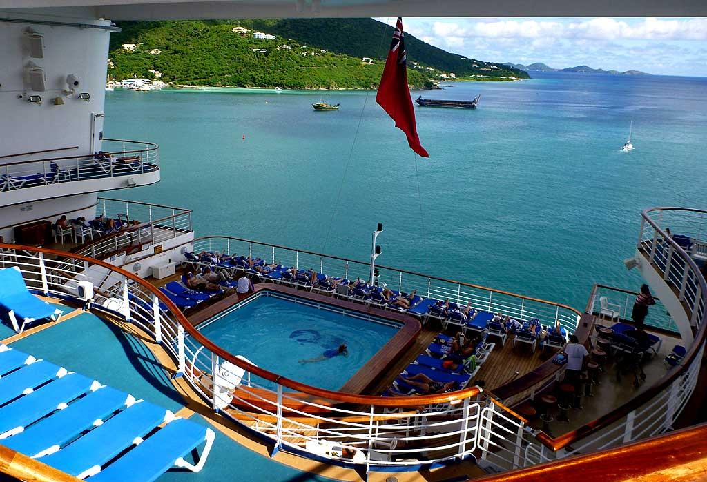 Outriggers Bar and adult only pool, Caribbean Princess