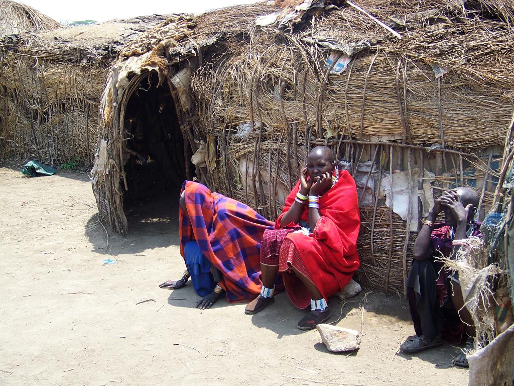 Maasai boma huts Ngorongoro 290