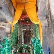 colorful-temple-decor-angkor-wat.jpg