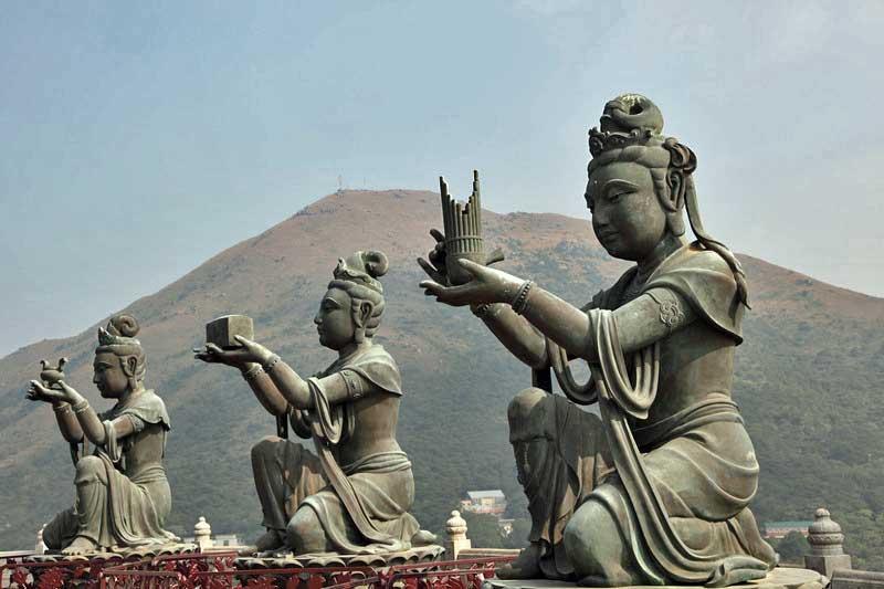 tian-tan-buddha-sculptures