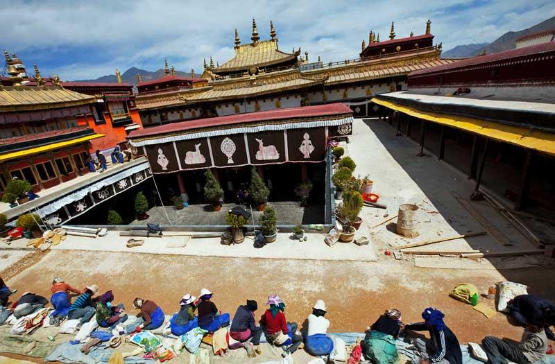 jokhang-temple-lhasa-tibet-china