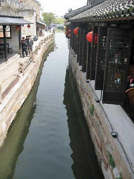 zhouzhuang-canal-china