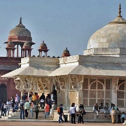 mosque-at-fatehpur-sikri.jpg