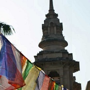 mulagandhakuti-vihara-buddhist-temple-flags-sarnath.jpg