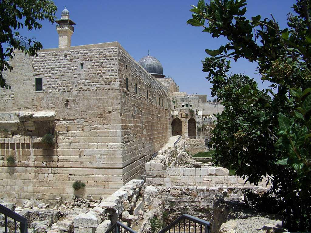 old-city-walls-jerusalem