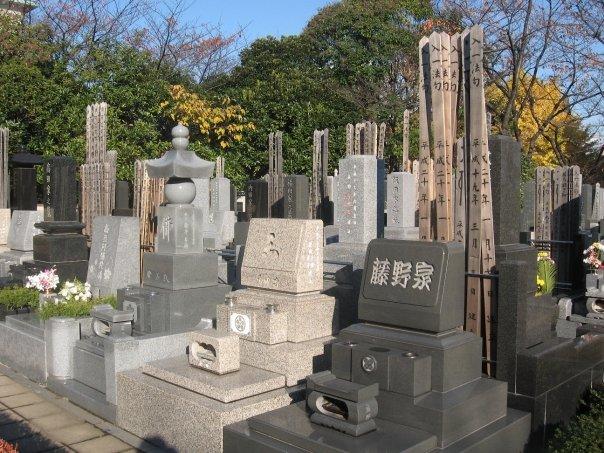 cemetery-tokyo