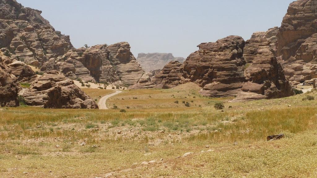 route-toward-petra-from-little-petra