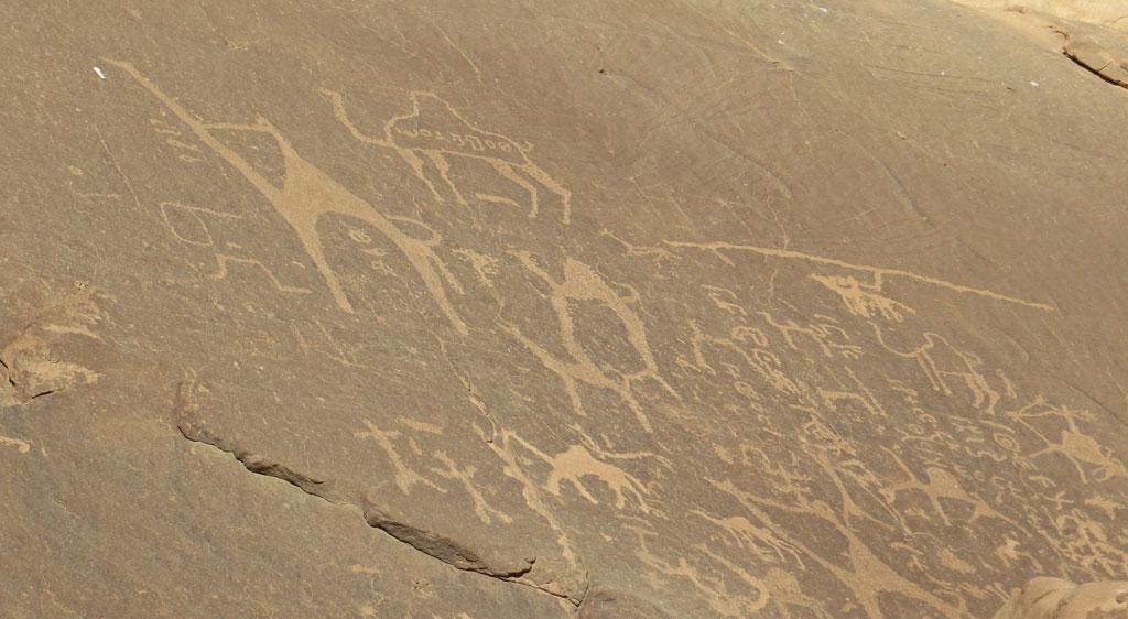 petroglyphs-wadi-rum