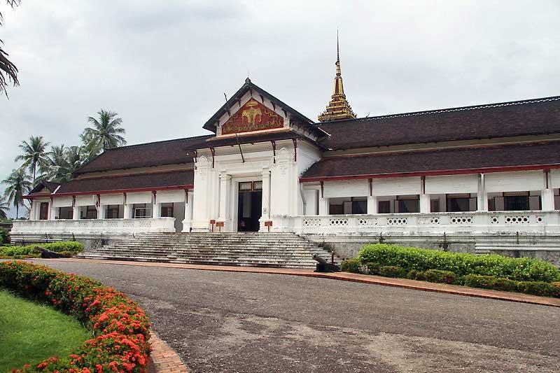 royal-palace-luang-prabang-laos