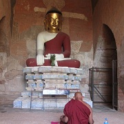 beggar-posing-as-monk-bagan-myanmar.jpg