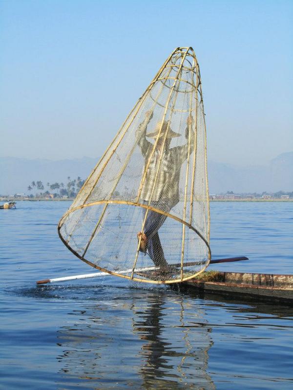 traditional-fishing-inle-lake-myanmar