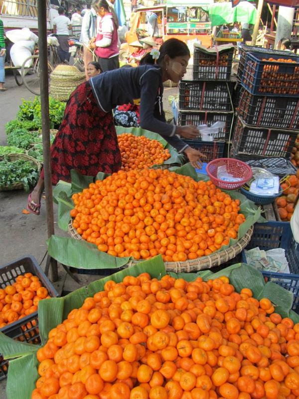 mandalay-market-fruit