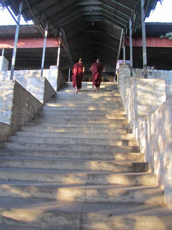 stairway-mandalay-hill