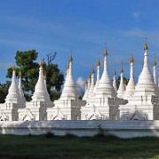 kuthodaw-temple-mandalay-myanmar.jpg