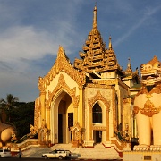 chinthes-leogryphs-shwedagon-pagoda-yangon-myanmar.jpg