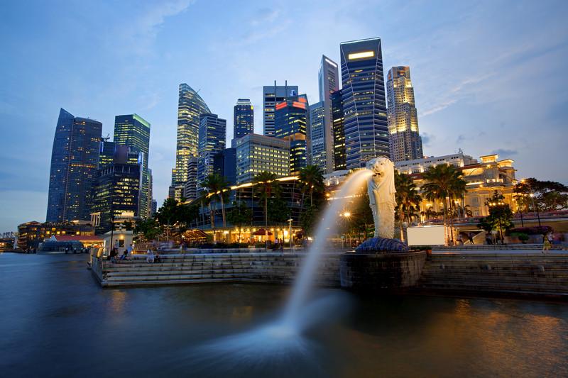 merlion-financial-district-singapore