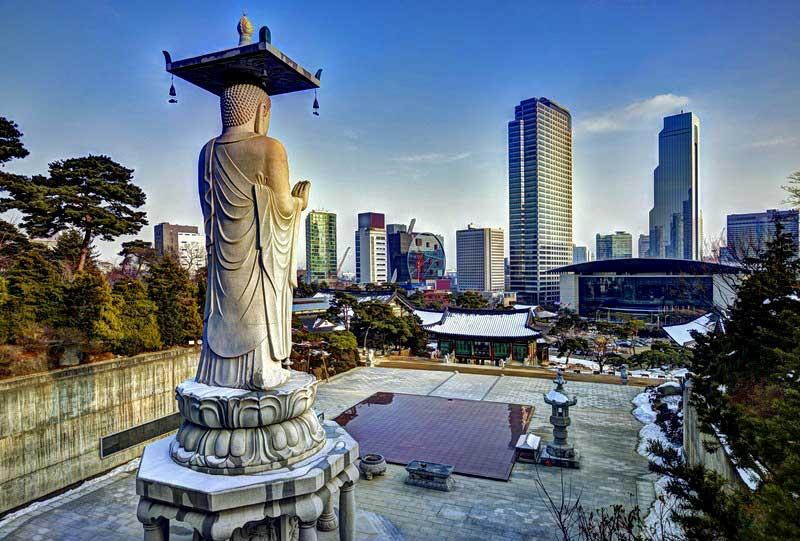 Bongeunsa Temple grounds, Seoul 13936483