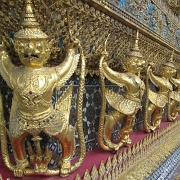 intricate-designs-grand-palace-complex-bangkok.jpg