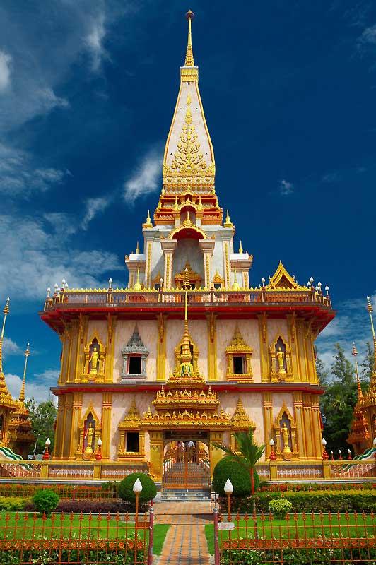 wat-chalong-phuket-thailand