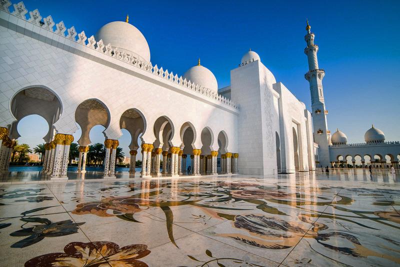 sheikh-zayed-grand-mosque-marble-floors