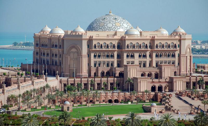 emirates-palace-hotel-in-abu-dhabi