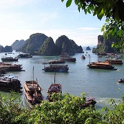 halong-bay-boats-vietnam.jpg