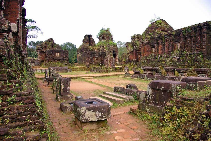 my-son-ruins-near-hoi-an-vietnam