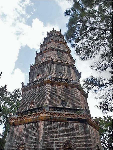 Thien Mu Pagoda, near Hue 31