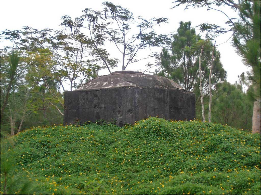 american-bunkers-near-dmz-hue-vietnam