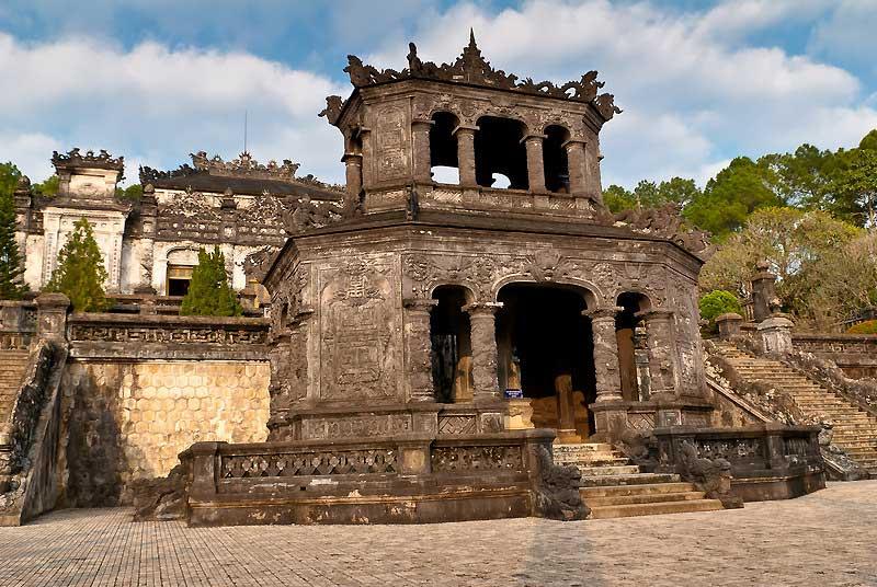 stele-pavilion-khai-dinh-tomb-hue-vietnam