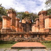 cham-tower-ruins-po-nagar-nha-trang.jpg