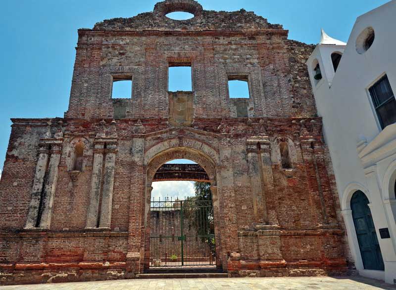 Iglesia Santo Domingo and the Flat Arch, Casco Viejo 9490871