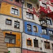 Hundertwasser in Vienna 1647982.jpg