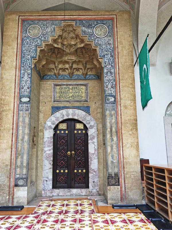 gazi-husrev-beg-mosque-entrance-sarajevo