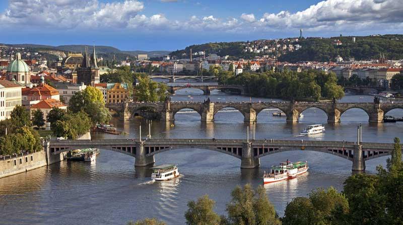 Vltava River and bridges, Prague 9465070